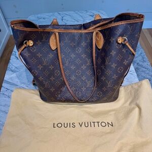 Louis Vuitton Authentic Neverfull MM Tote